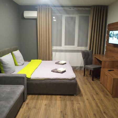 Apartment Yes 41 Uzhhorod Ngoại thất bức ảnh