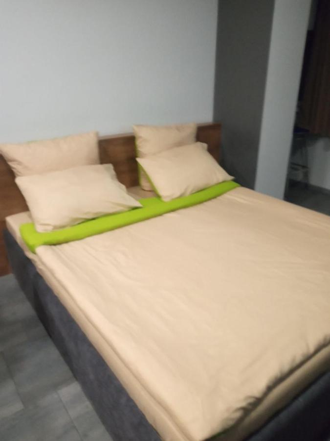 Apartment Yes 41 Uzhhorod Ngoại thất bức ảnh